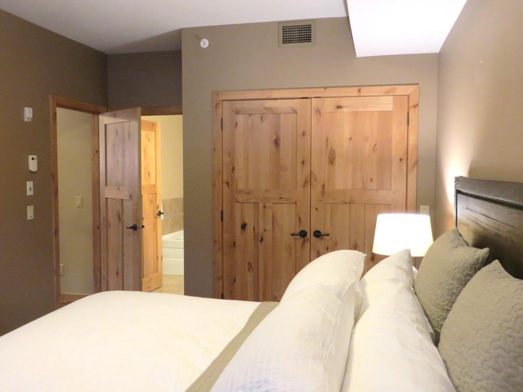 Ferienwohnung Luxury Canmore Vacations Zimmer foto